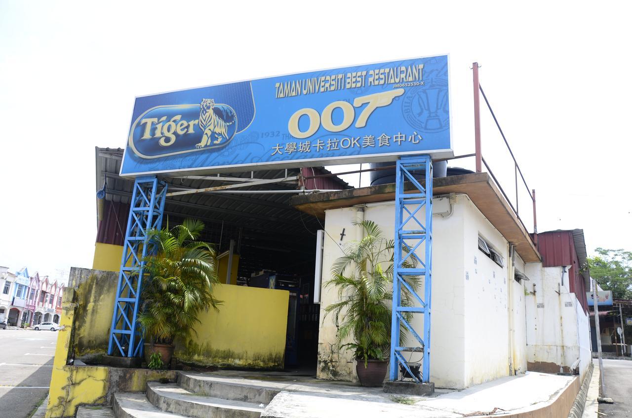 The Uni Garden Hotel Skudai Exterior photo