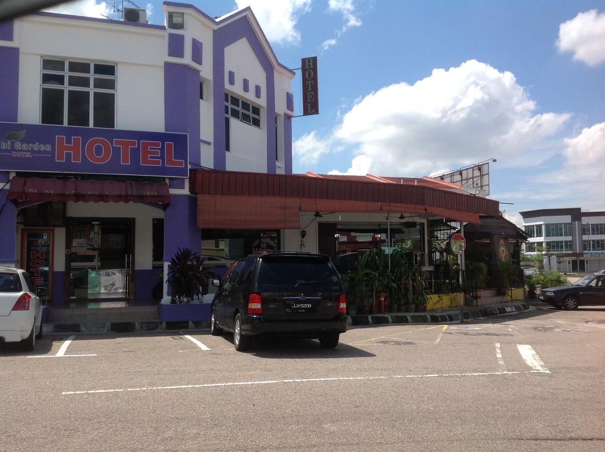 The Uni Garden Hotel Skudai Exterior photo